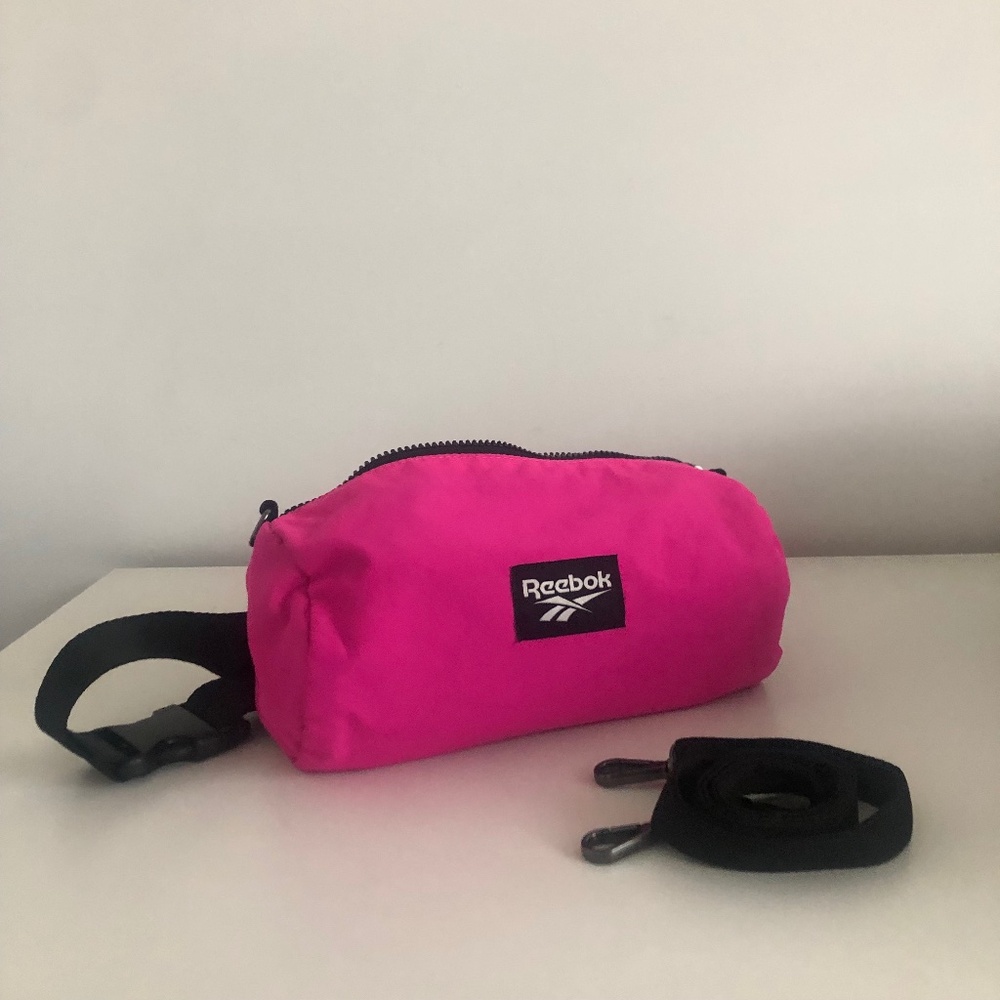 Reebok Vector cross body bag